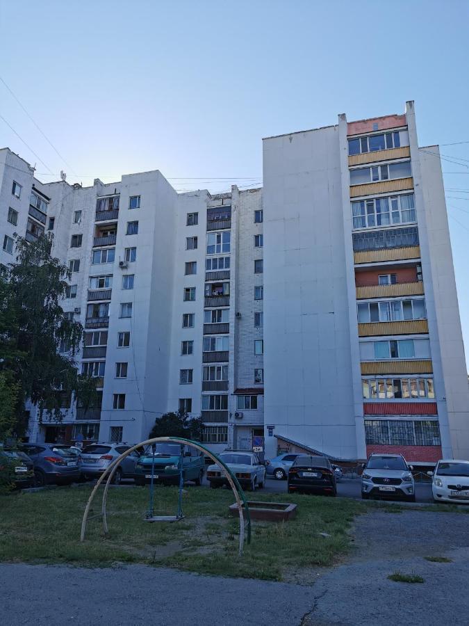 1 Комнатная Квартира В Самом Центре С Видом На Сквер Kostanay Bagian luar foto